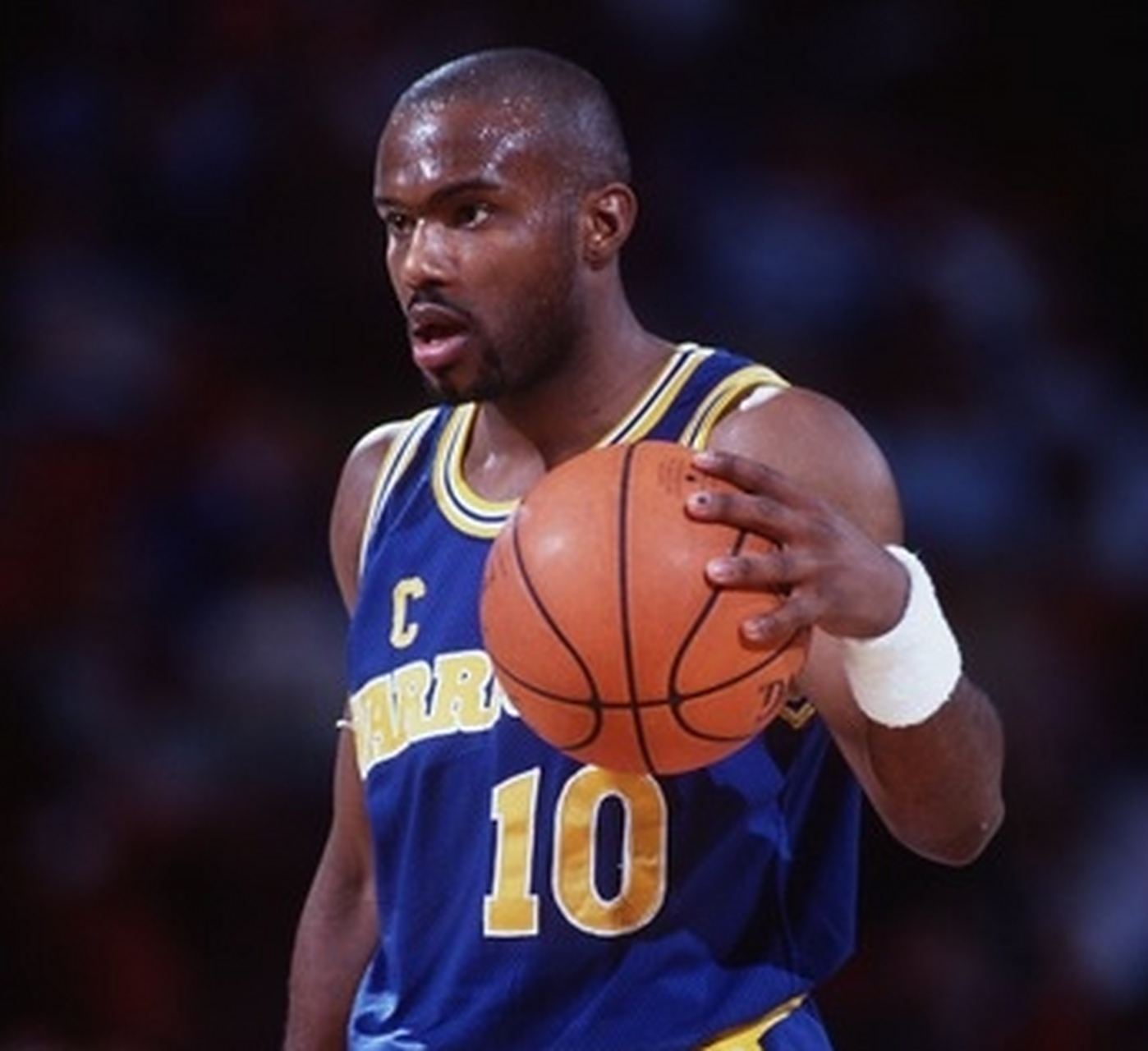 九游娱乐-蒂姆回归赛场，关键助攻首场状态亮眼，切尔西观众沸腾！的简单介绍